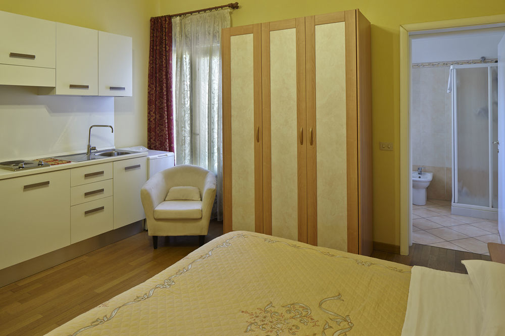 Residence Cavour 63 Равенна Екстер'єр фото
