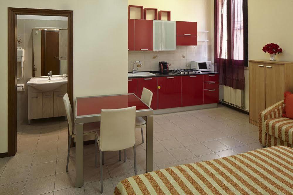 Residence Cavour 63 Равенна Екстер'єр фото